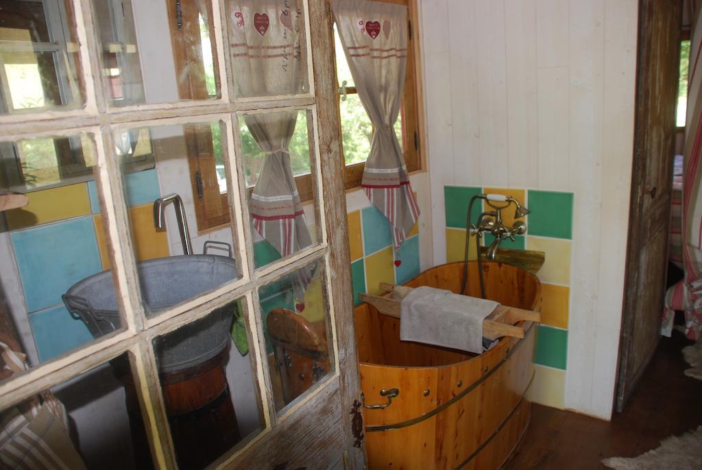 Maison D'Hotes Ainsi Soie T-Il Combovin Bilik gambar