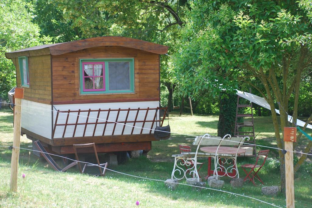 Maison D'Hotes Ainsi Soie T-Il Combovin Bilik gambar