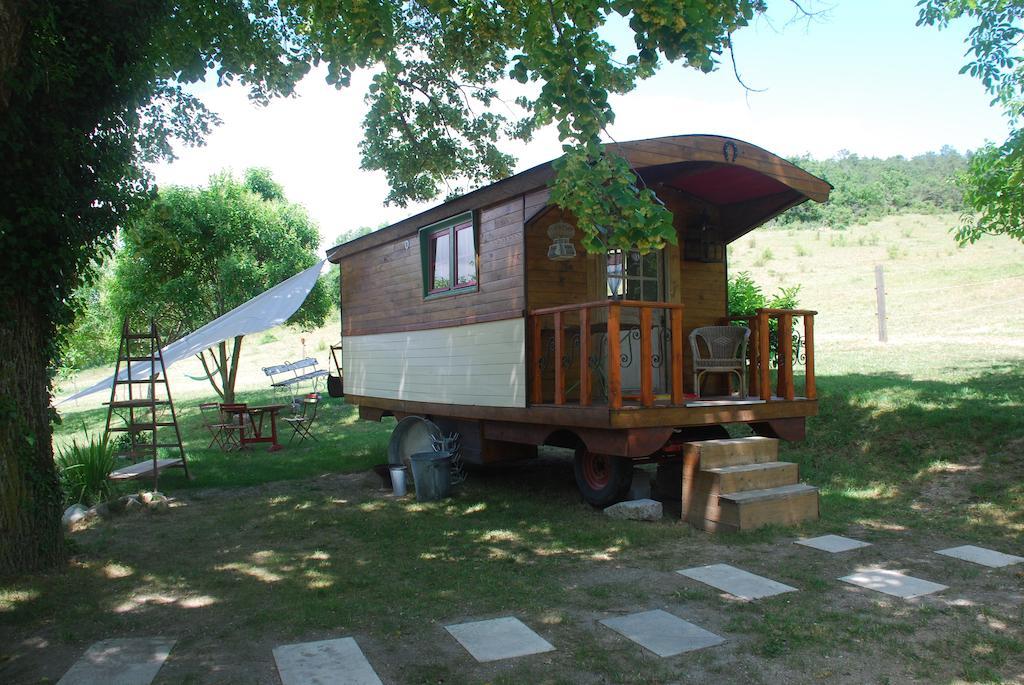 Maison D'Hotes Ainsi Soie T-Il Combovin Luaran gambar