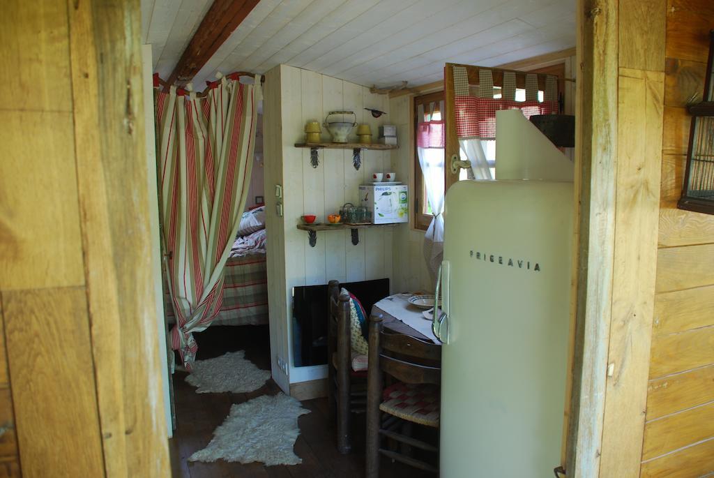 Maison D'Hotes Ainsi Soie T-Il Combovin Bilik gambar