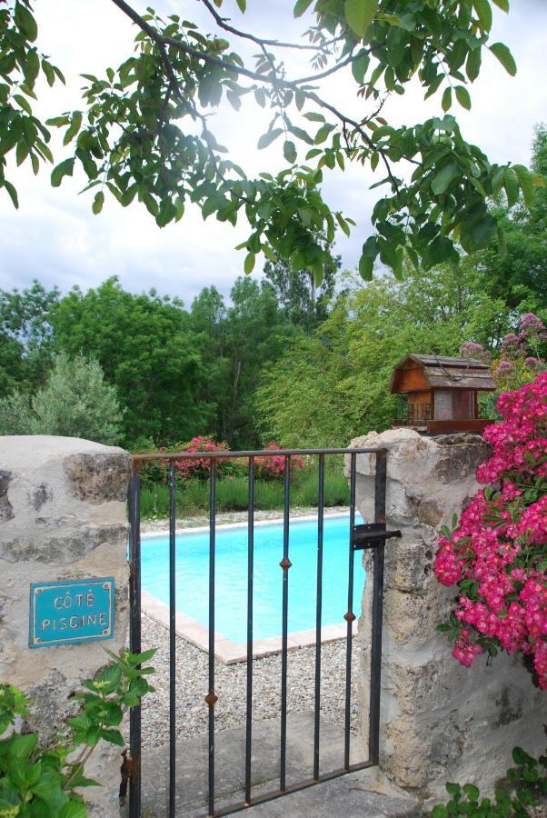 Maison D'Hotes Ainsi Soie T-Il Combovin Luaran gambar