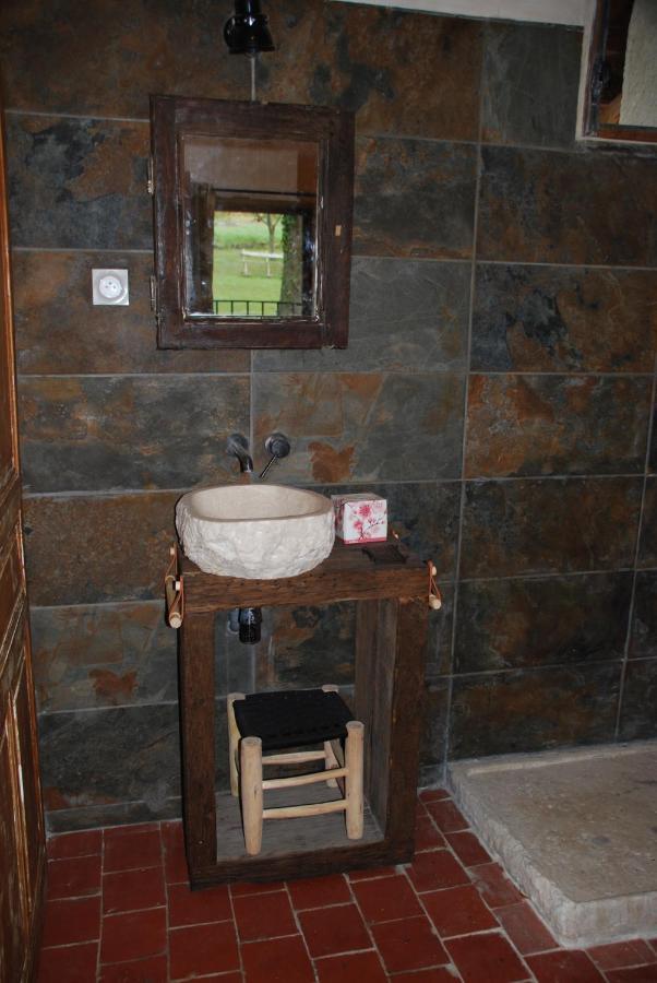 Maison D'Hotes Ainsi Soie T-Il Combovin Luaran gambar